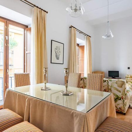 Komodo Sierpes: Bright & Classy Central Apartment Севиля Екстериор снимка