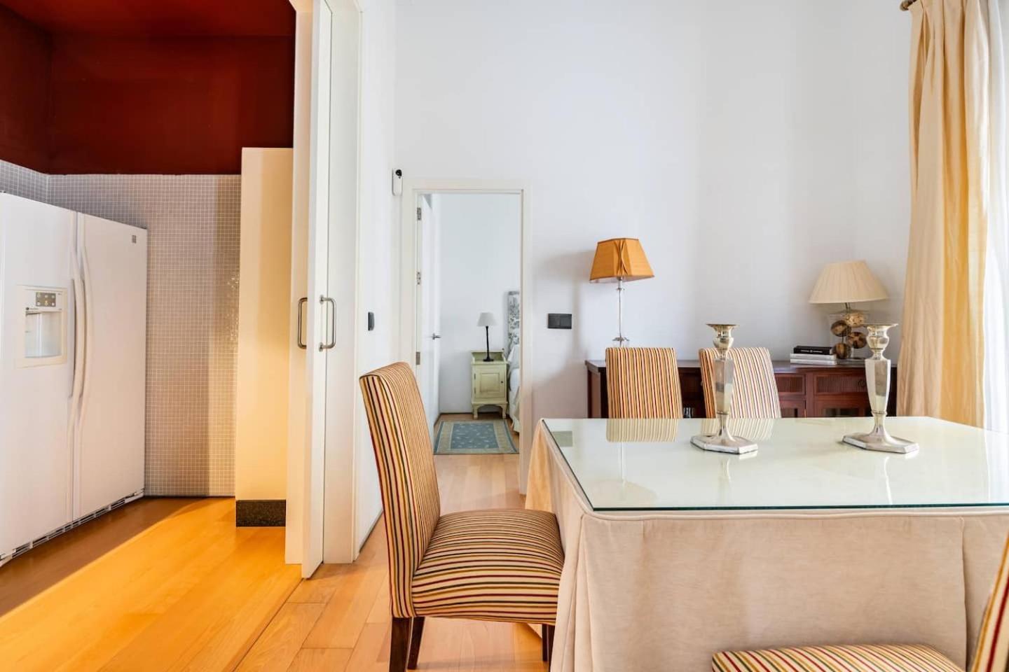 Komodo Sierpes: Bright & Classy Central Apartment Севиля Екстериор снимка