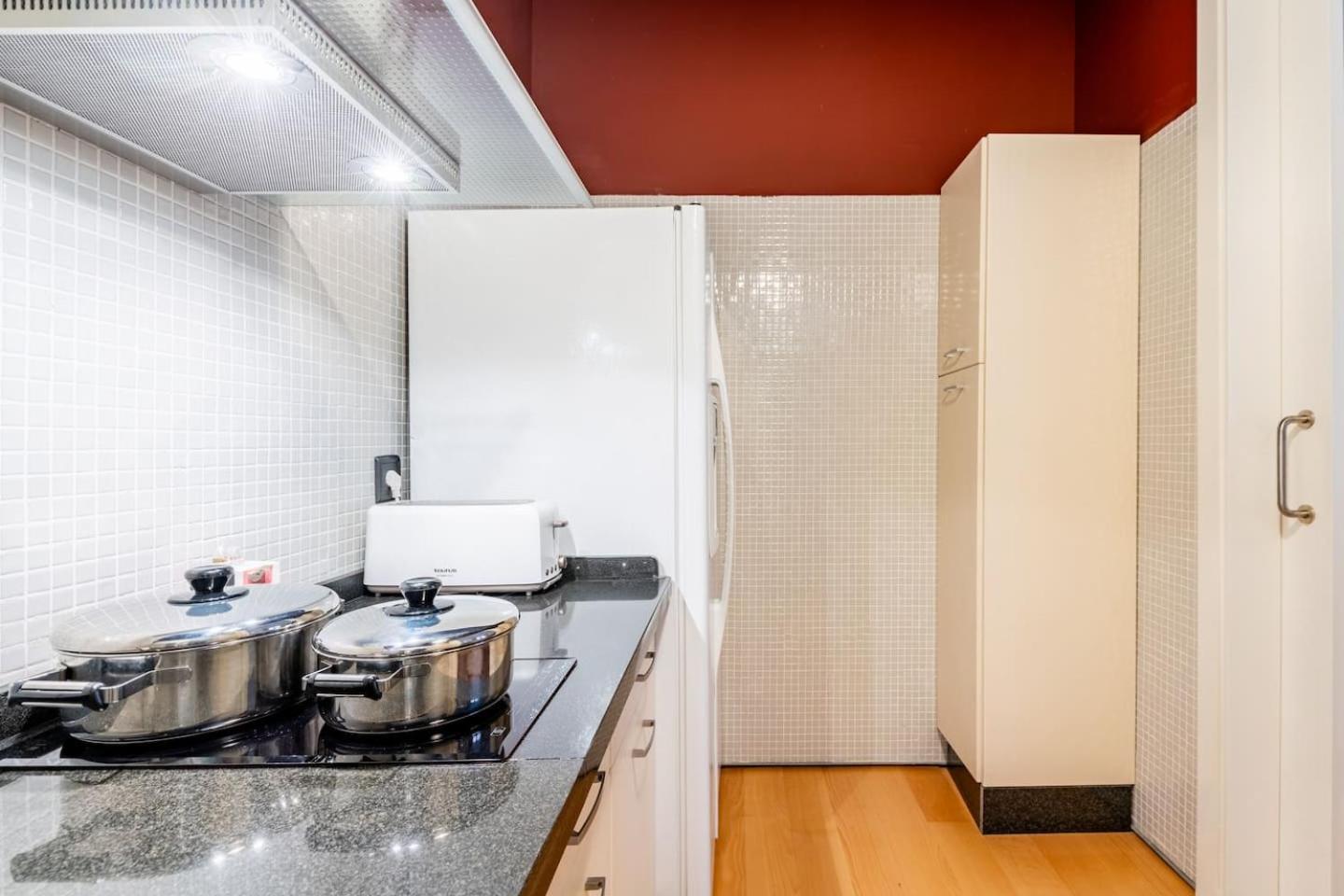 Komodo Sierpes: Bright & Classy Central Apartment Севиля Екстериор снимка