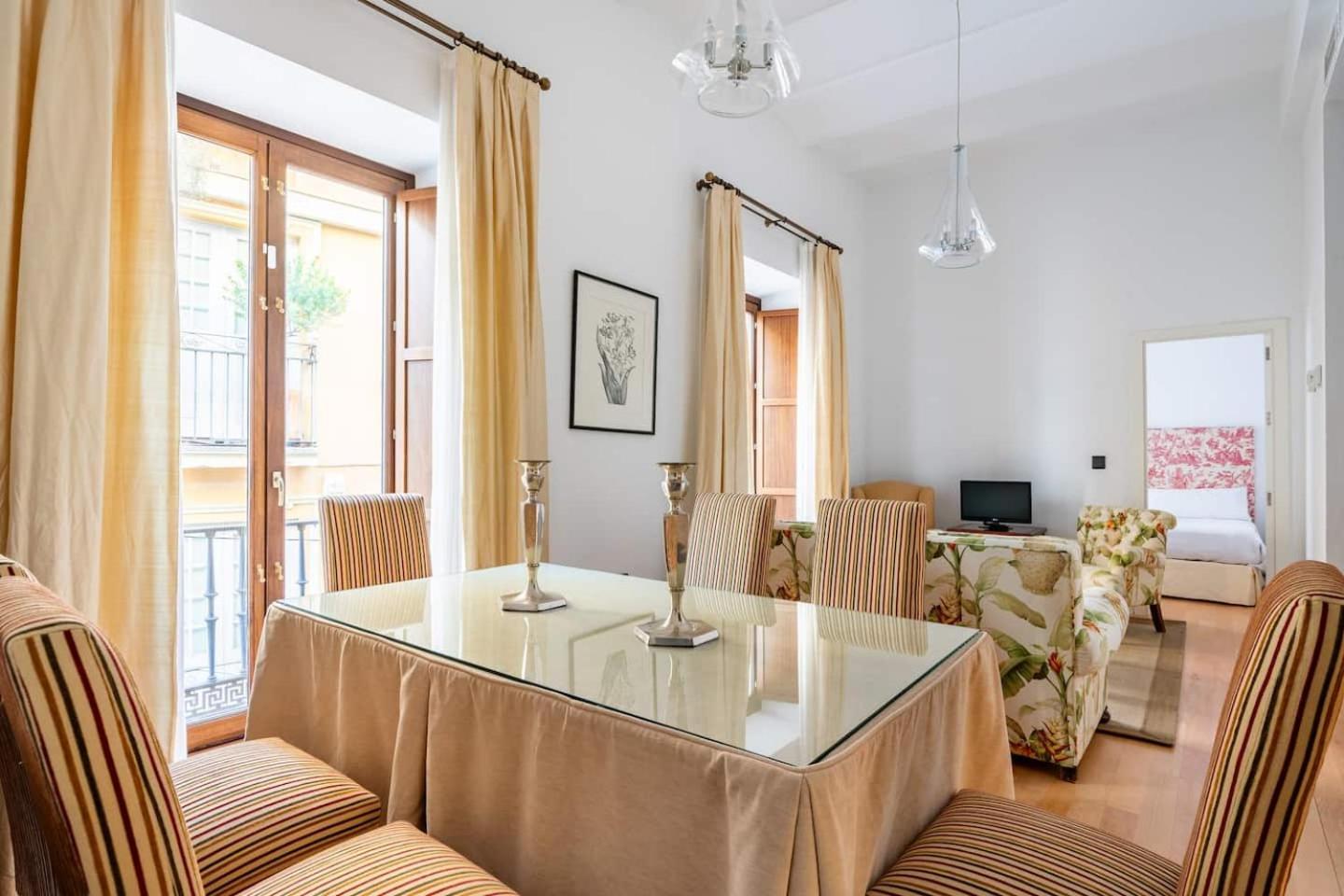 Komodo Sierpes: Bright & Classy Central Apartment Севиля Екстериор снимка