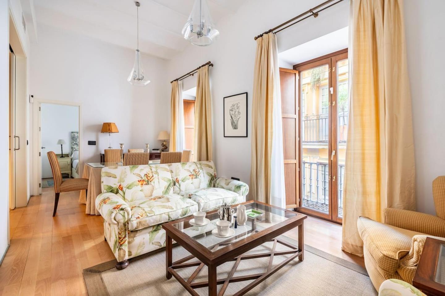 Komodo Sierpes: Bright & Classy Central Apartment Севиля Екстериор снимка