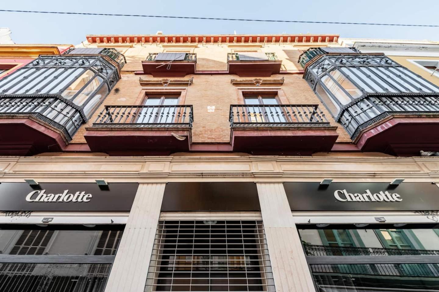 Komodo Sierpes: Bright & Classy Central Apartment Севиля Екстериор снимка