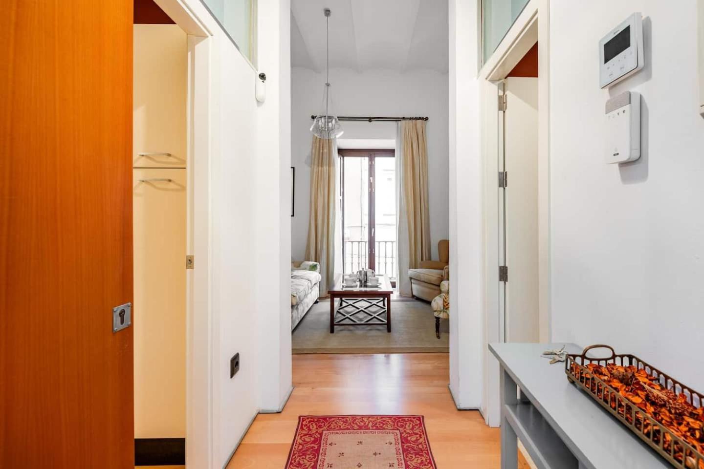 Komodo Sierpes: Bright & Classy Central Apartment Севиля Екстериор снимка