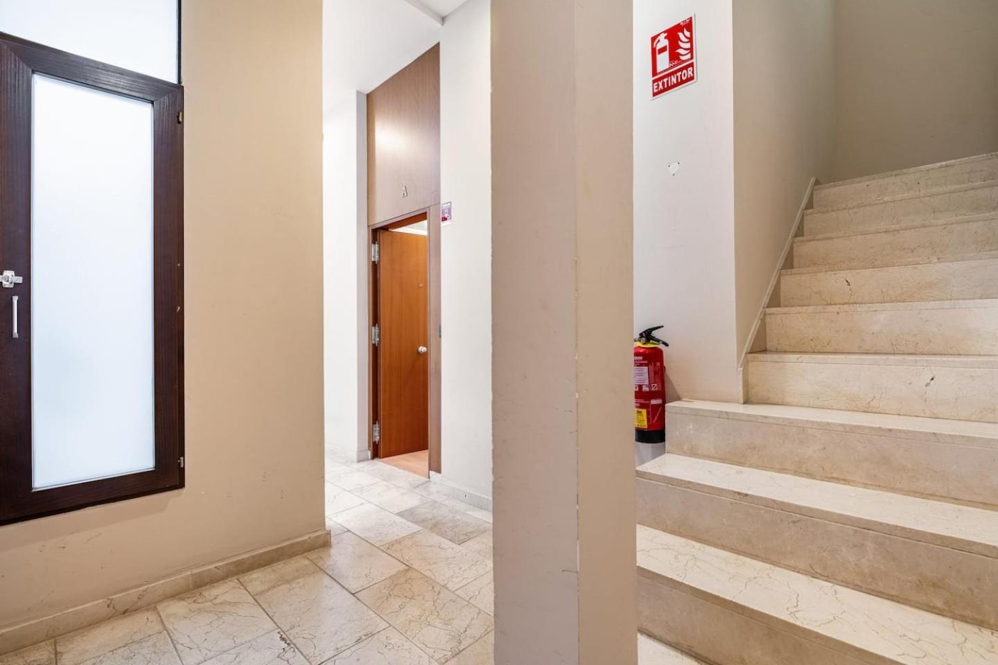 Komodo Sierpes: Bright & Classy Central Apartment Севиля Екстериор снимка