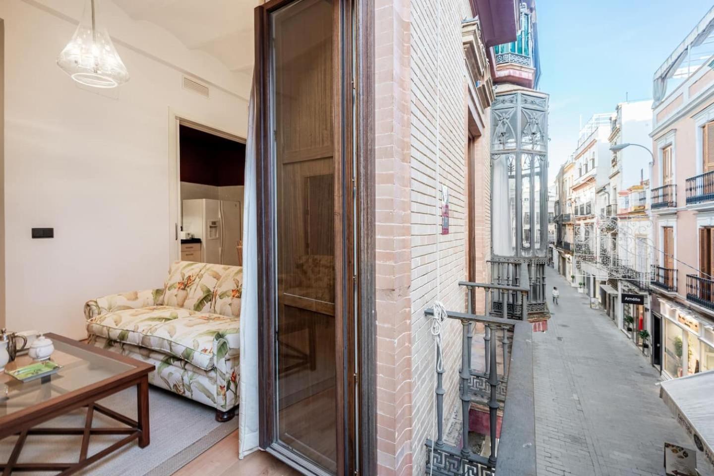 Komodo Sierpes: Bright & Classy Central Apartment Севиля Екстериор снимка