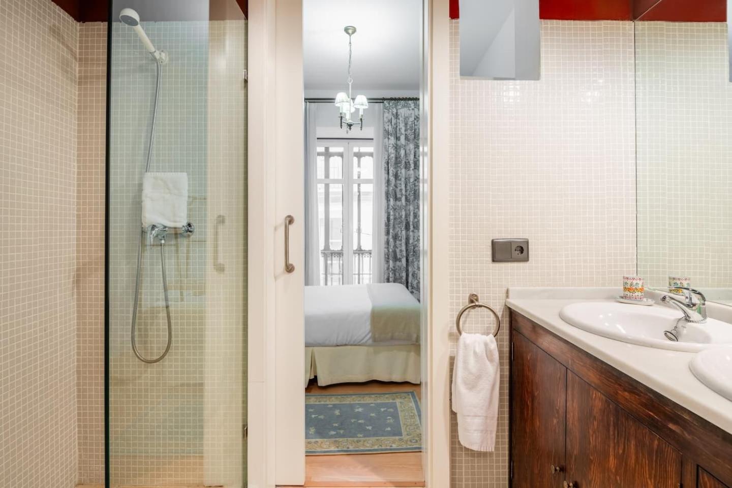 Komodo Sierpes: Bright & Classy Central Apartment Севиля Екстериор снимка