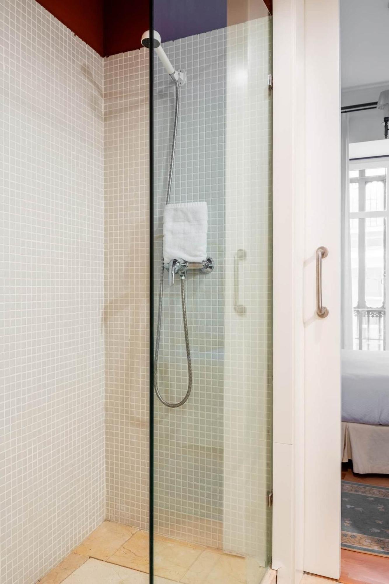 Komodo Sierpes: Bright & Classy Central Apartment Севиля Екстериор снимка