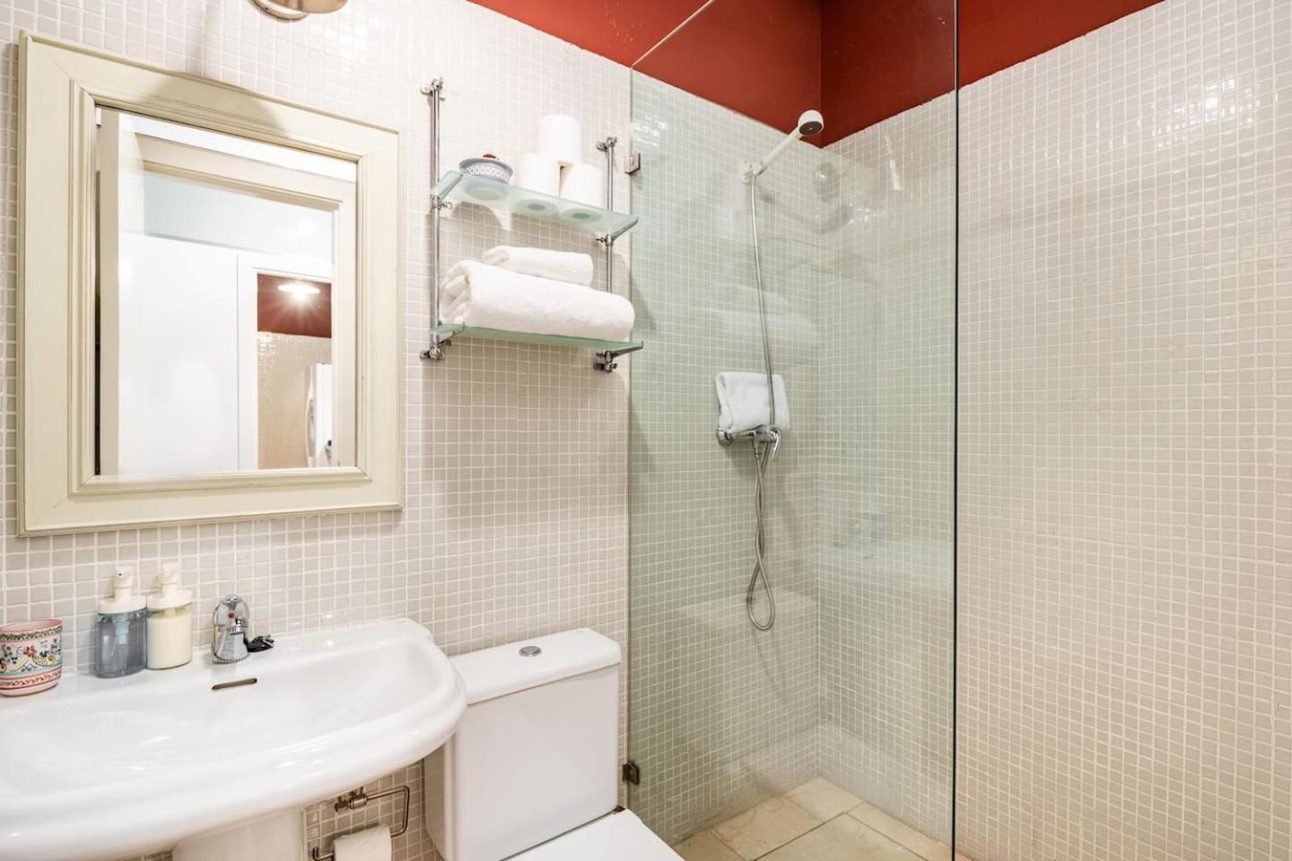 Komodo Sierpes: Bright & Classy Central Apartment Севиля Екстериор снимка